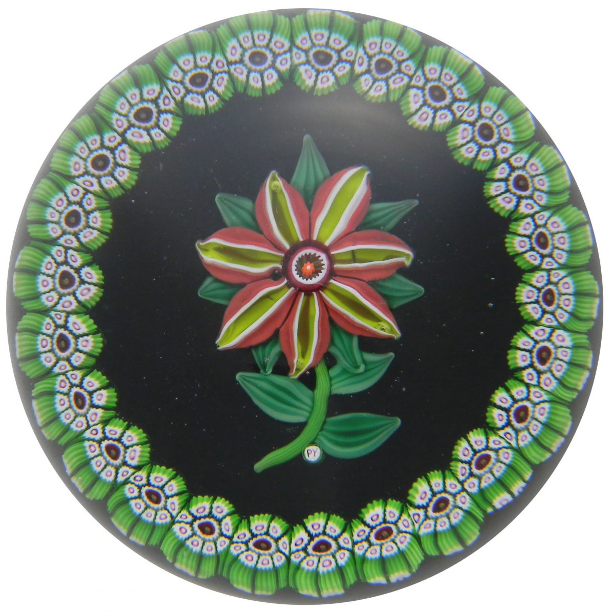 Paperweight Collectors Circle for UK Paperweight Enthusiasts and Collectors